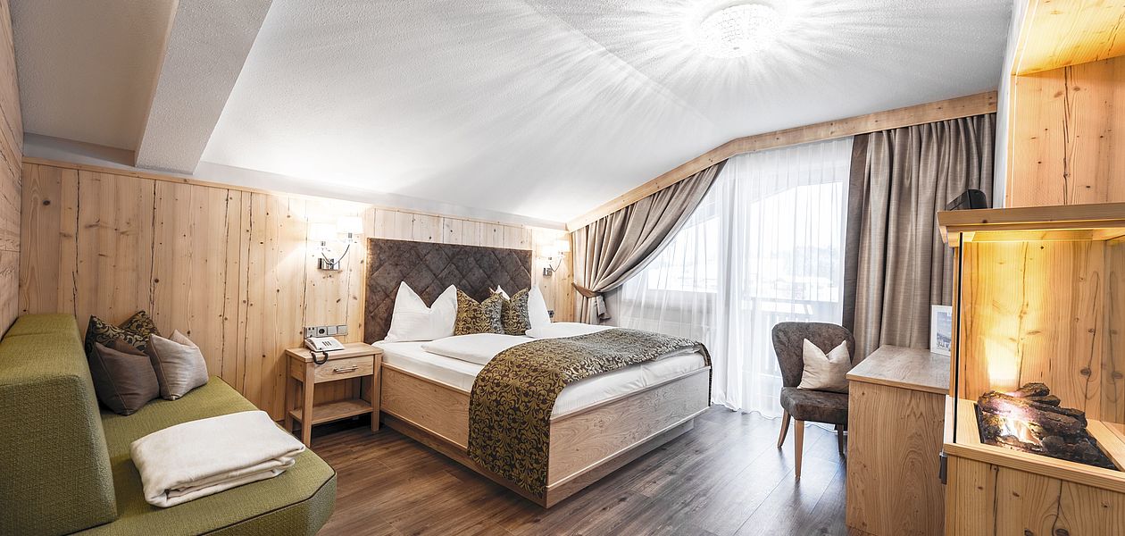 Doppezimmer Tirol mit Dachschräge - Hotel Riedl