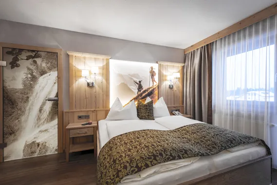 Doppelzimmer_Kat._A2_Unterberg_im_Hotel_Riedl_Koessen_Tirol__C__Florian_Egger__3_.jpg