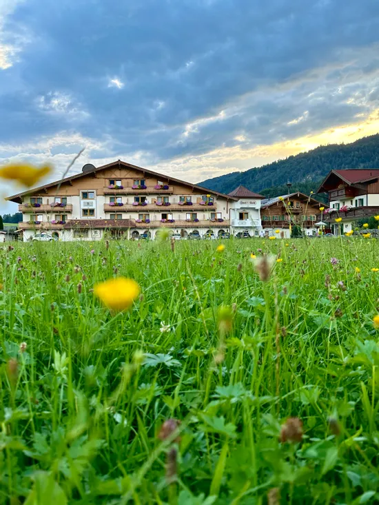 Hotel_Riedl_Fruehling_Sommer_Naturidyll__c__Jacqueline_Rettenwander.jpg