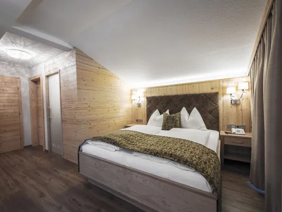 Juniorsuite_Unterberg_Hotel_Riedl_in_Koessen_Tirol__C__Florian_Egger__2_.jpg