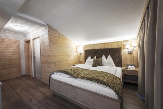 Juniorsuite_Unterberg_Hotel_Riedl_in_Koessen_Tirol__C__Florian_Egger__2_.jpg